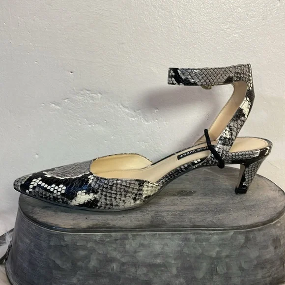 #0172 Nine West Black and Gray Snakeskin Low Heels with Wrap Ankle Strap-6.5 - Picture 3 of 11